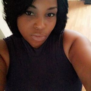 Meet your Posher, Monica